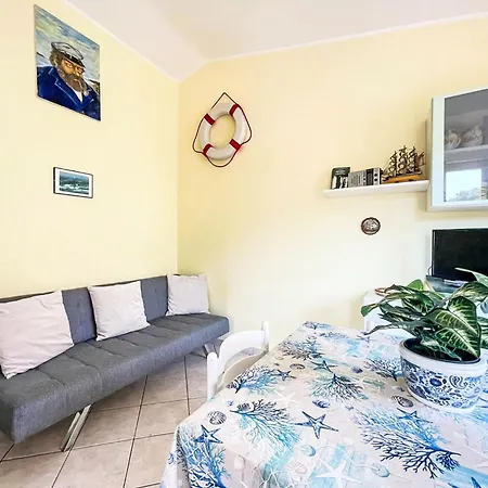 Residenza Del Sole By Interhome شقة
